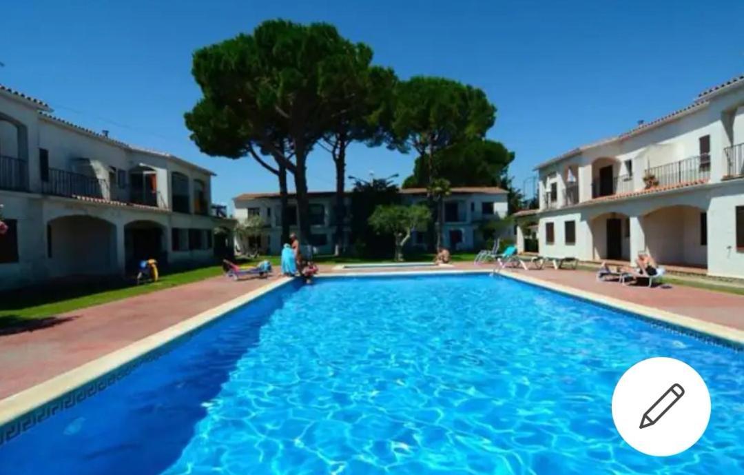Cosy Apartment Of L'Escala Beach المظهر الخارجي الصورة