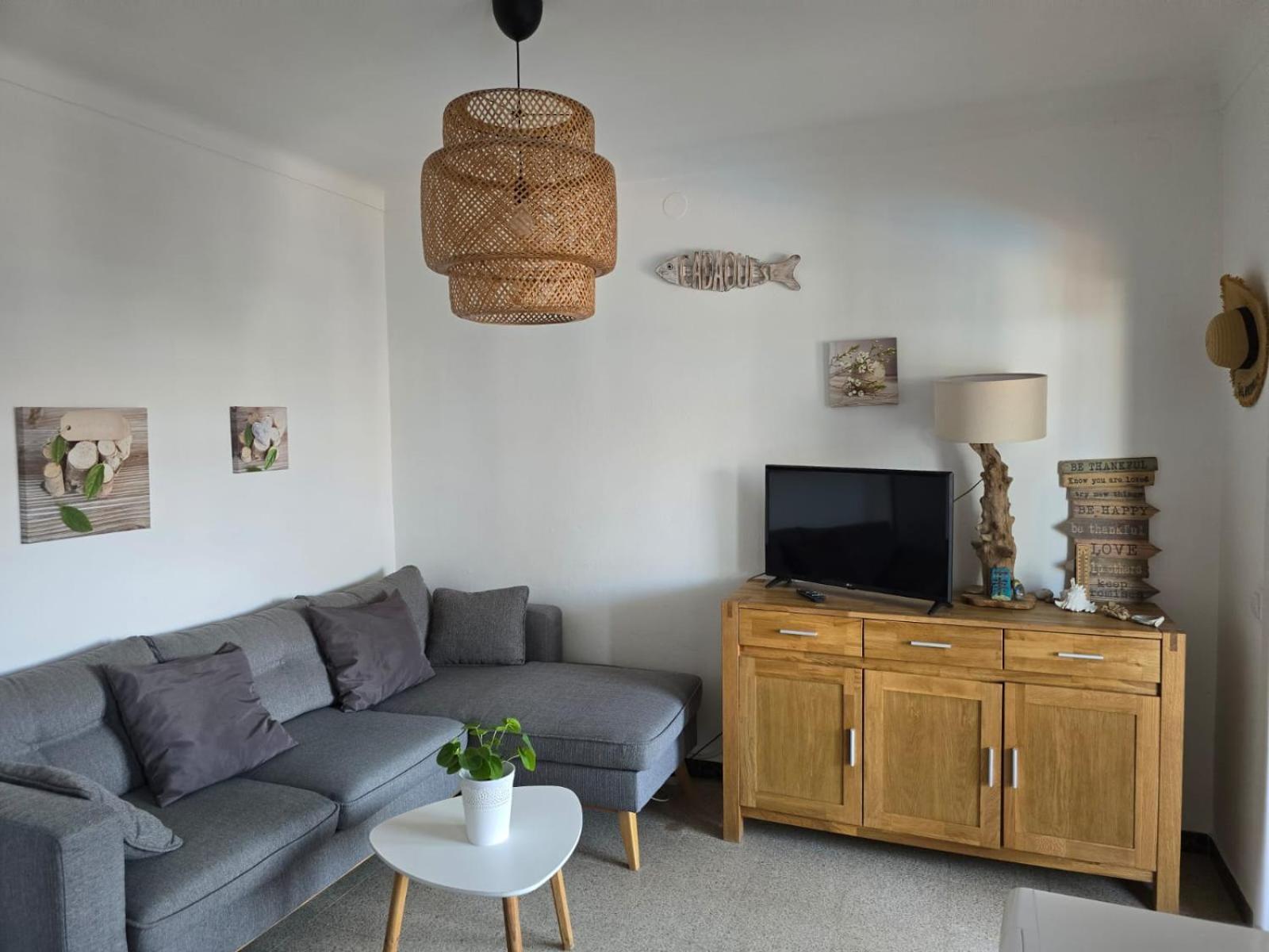 Cosy Apartment Of L'Escala Beach المظهر الخارجي الصورة